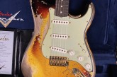 Fender 2023 Custom Shop Wildwood 10 61 Stratocaster Super Heavy Relic Faded 3 Tone Sunbusrt-2.jpg
